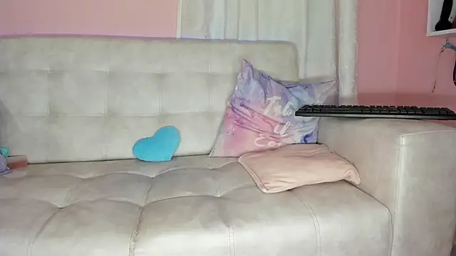 tinysara online show from 20, 1, 2025