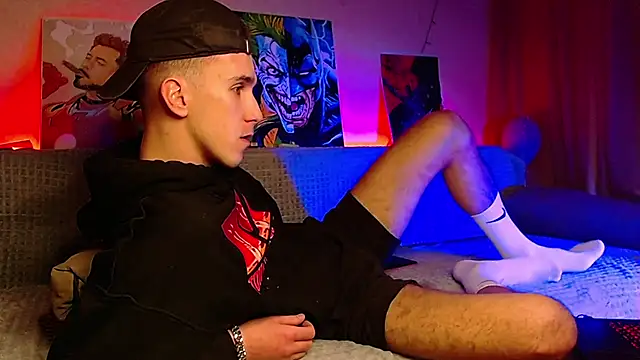 Midnighter  online show from 30, 1, 2025