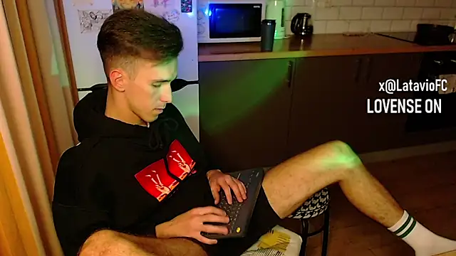 Midnighter  online show from 20, 9, 2025