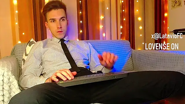 Midnighter  online show from 21, 12, 2025