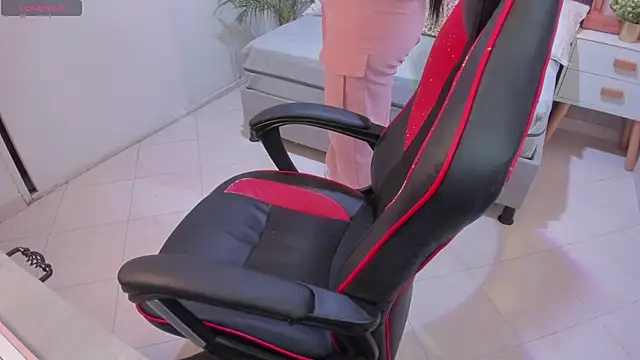 scarlet miller1 online show from 18, 10, 2025