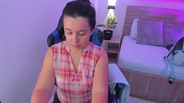 izaro22 online show from 16, 9, 2025