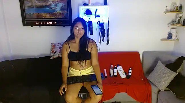 Chiara petterson online show from 7, 3, 2025