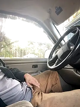 Snapshot of Themechanic420 chatting on 21, 10, 2025 Themechanic420 online show from 21, 10, 2025