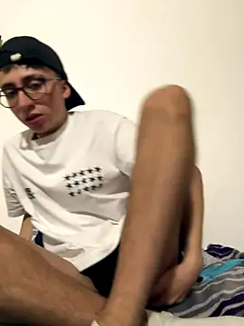 CamiRojas boy online show from 20, 10, 2025