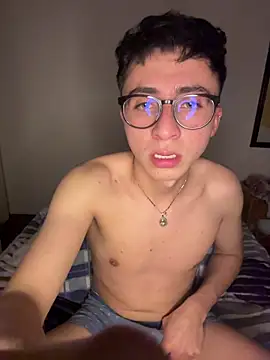 CamiRojas boy online show from 13, 5, 2026