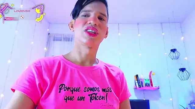 Ariel Femboy  online show from 15, 1, 2026