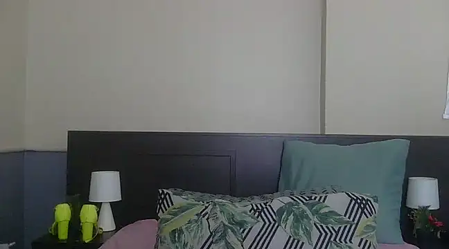 QUEENxJESSI online show from 17, 1, 2025