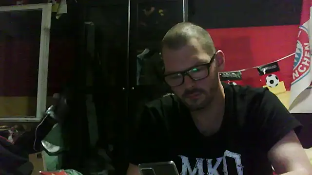 Snapshot of Die-geile-Sau chatting on 19, 9, 2025 Die-geile-Sau online show from 19, 9, 2025