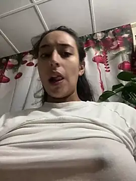 Snapshot of Vaiolet_a chatting on 6, 12, 2024 Vaiolet a online show from 6, 12, 2024