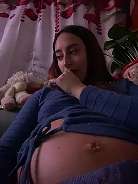 Snapshot of Vaiolet_a chatting on 19, 12, 2024 Vaiolet a online show from 19, 12, 2024