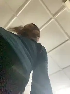 Snapshot of Vaiolet_a chatting on 20, 12, 2024 Vaiolet a online show from 20, 12, 2024