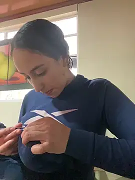 Snapshot of Vaiolet_a chatting on 12, 3, 2025 Vaiolet a online show from 12, 3, 2025