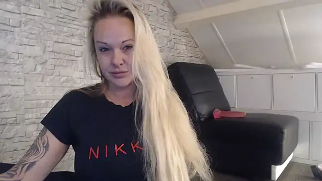 Snapshot of dutch_prinses chatting on 31, 10, 2025 dutch prinses online show from 31, 10, 2025