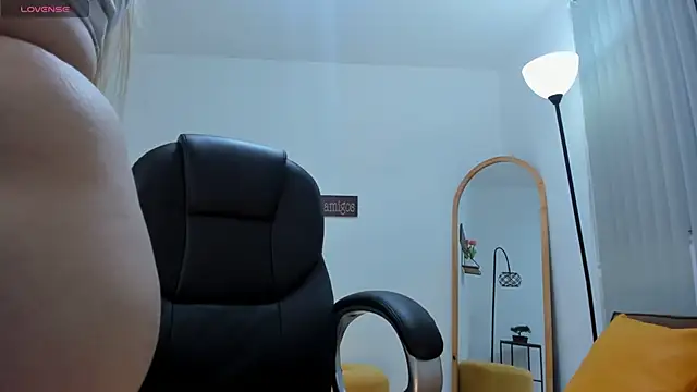 camiilaa1 online show from 8, 12, 2024