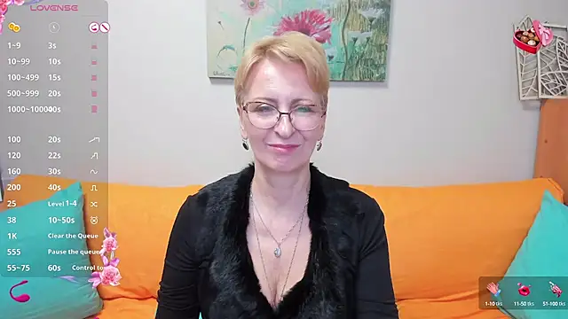 iamyourdream89 online show from 6, 3, 2025