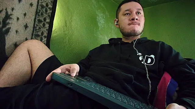 sweet cock28 online show from 31, 1, 2025