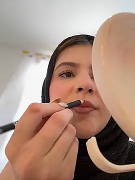 naughty  angel online show from 28, 1, 2025