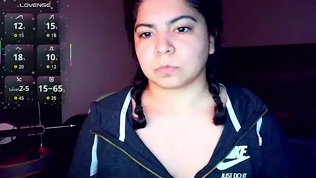 kimmiakiss22 online show from 4, 12, 2025