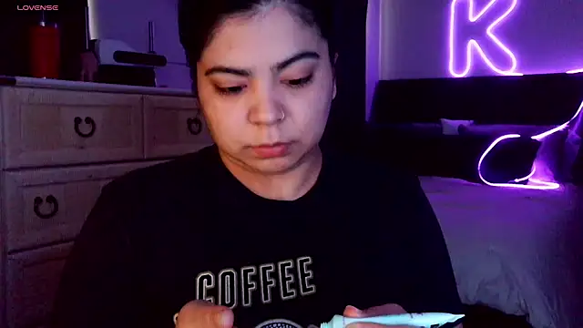 Snapshot of kimmiakiss22 chatting on 5, 2, 2026 kimmiakiss22 online show from 5, 2, 2026