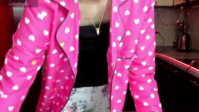 TayanaJons online show from 6, 2, 2025