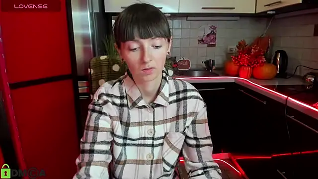 TayanaJons online show from 6, 10, 2025