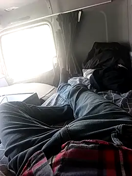 Freezing Duck online show from 12, 3, 2026