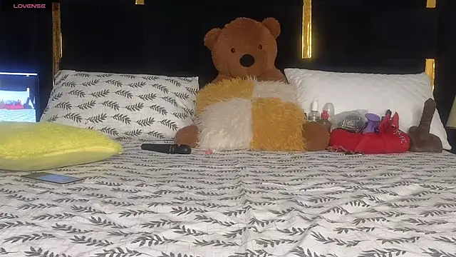 Sexy sharntel online show from 13, 10, 2025