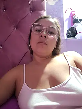 Snapshot of selena_gomez2 chatting on 29, 10, 2025 selena gomez2 online show from 29, 10, 2025