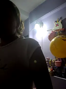 Snapshot of selena_gomez2 chatting on 6, 11, 2025 selena gomez2 online show from 6, 11, 2025