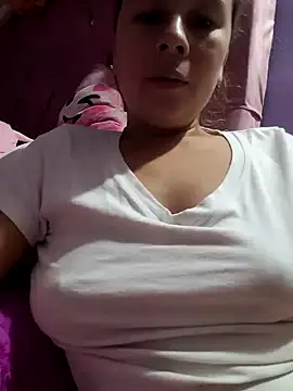 Snapshot of selena_gomez2 chatting on 24, 11, 2025 selena gomez2 online show from 24, 11, 2025