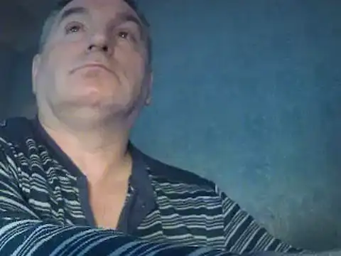 Snapshot of GYurmoka70 chatting on 2, 2, 2025 GYurmoka70 online show from 2, 2, 2025