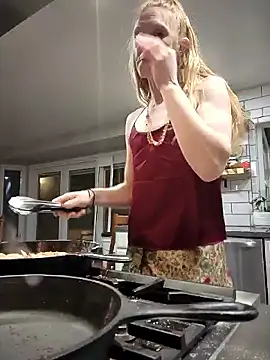 GoldenFlameGoddess online show from 15, 2, 2025