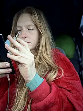 GoldenFlameGoddess online show from 4, 12, 2025