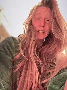 GoldenFlameGoddess online show from 22, 2, 2026