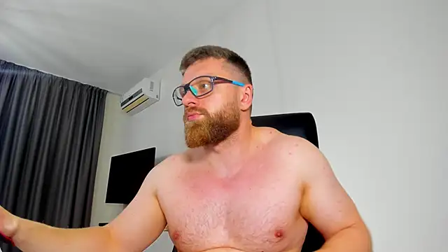Snapshot of Findom_guy chatting on 3, 5, 2026 Findom guy online show from 3, 5, 2026