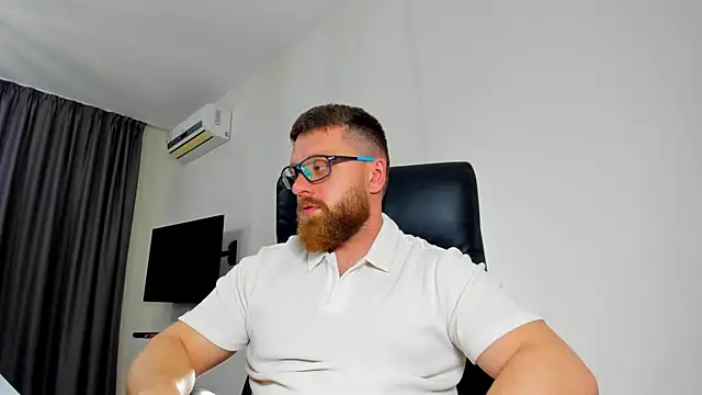 Snapshot of Findom_guy chatting on 4, 5, 2026 Findom guy online show from 4, 5, 2026