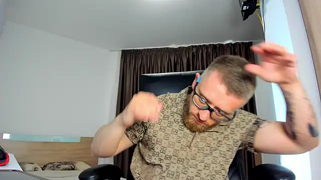 Findom guy online show from 19, 6, 2026