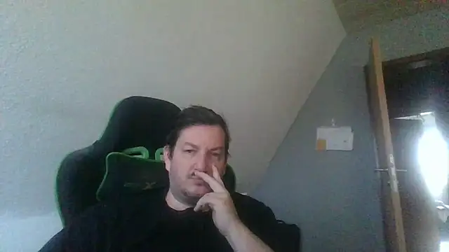 Golffahrer1982 online show from 4, 10, 2025