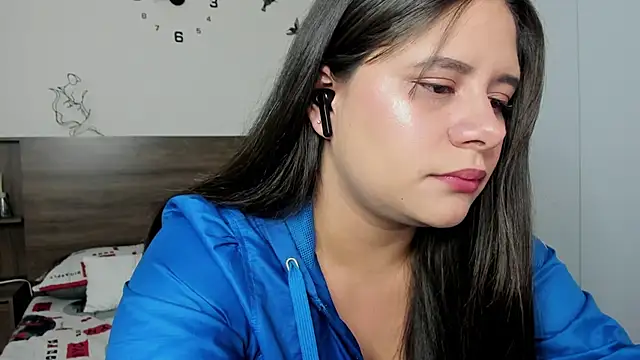 emily adams01 online show from 14, 4, 2026