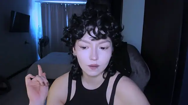 Snapshot of MiraiiTae chatting on 8, 3, 2025 MiraiiTae online show from 8, 3, 2025