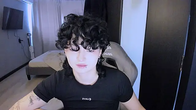 Snapshot of MiraiiTae chatting on 24, 9, 2025 MiraiiTae online show from 24, 9, 2025