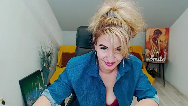 Cassandra Hotty online show from 20, 1, 2025
