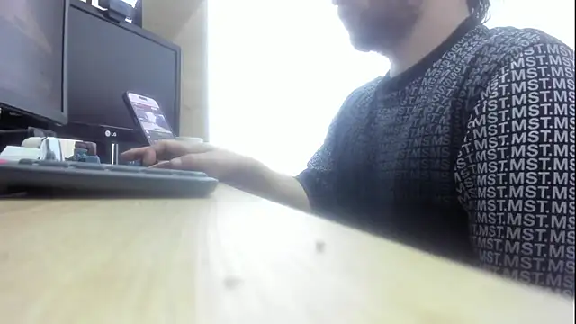 Snapshot of michacosio chatting on 28, 5, 2026 michacosio online show from 28, 5, 2026