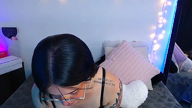 Isa Maiden1 online show from 1, 4, 2026