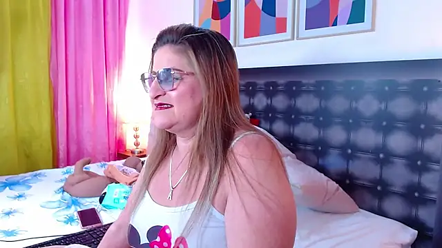 sandra 20 online show from 4, 3, 2025