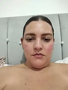 Mia Hampton online show from 28, 6, 2026