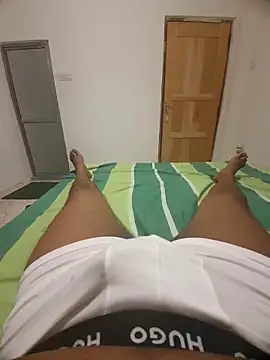 Snapshot of MrBroz chatting on 15, 4, 2026 MrBroz online show from 15, 4, 2026