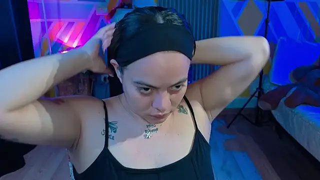 Cuttiealice online show from 15, 10, 2025