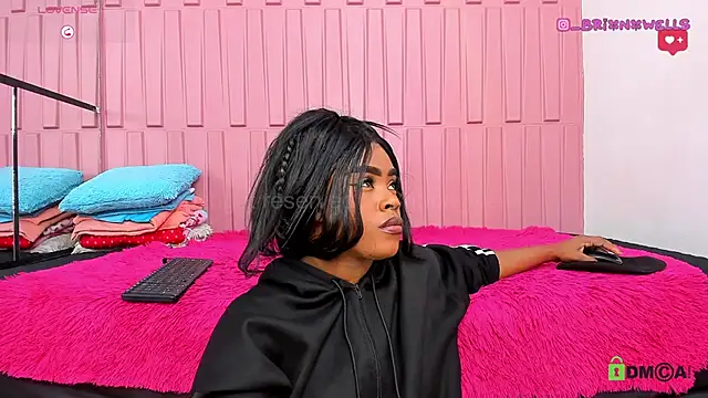 Briana Wells  online show from 2, 12, 2024